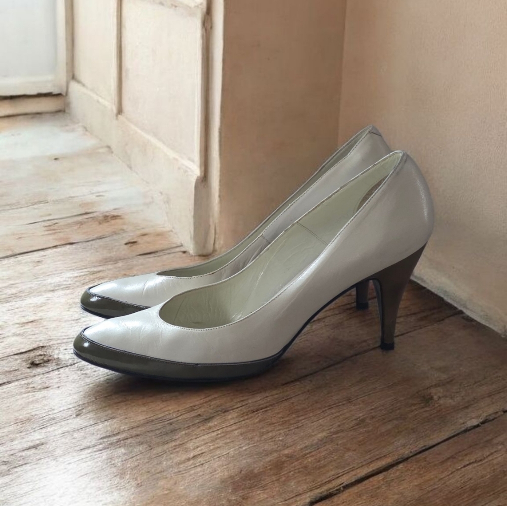 Sesto Meucci Elegant Gray and Black Heels - Picture 1 of 16